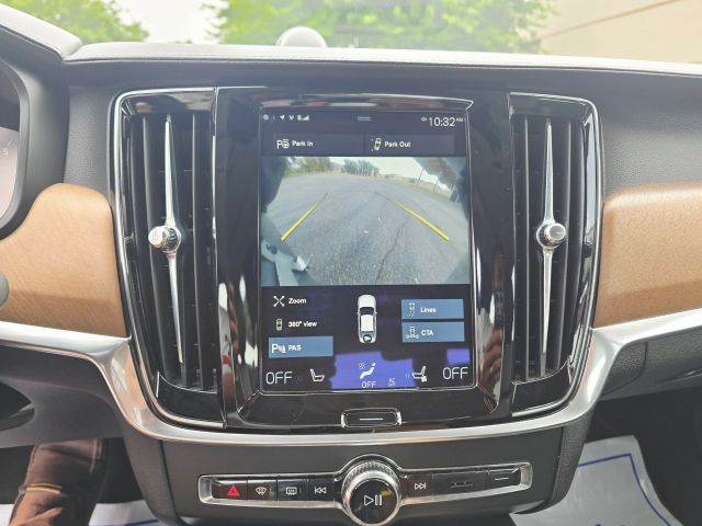 2017 Volvo S90 - Image 20