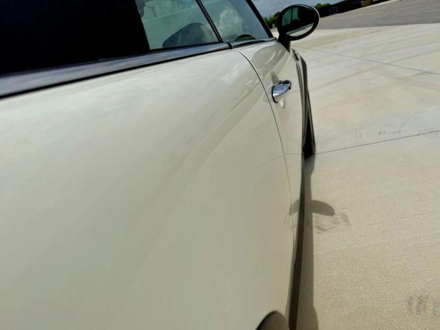 2015 Mini Convertible - Image 16