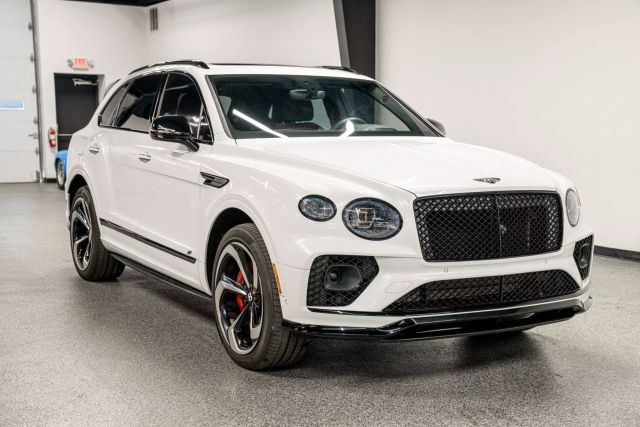2022 Bentley Bentayga V8 Sport Utility 4d - - Image 2