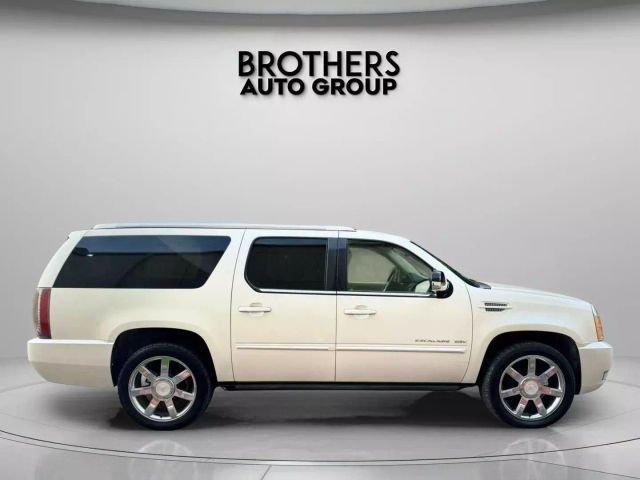 2013 Cadillac Escalade Esv - Image 10