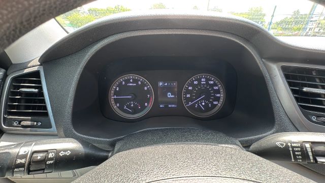 2016 Hyundai Tucson - Image 19