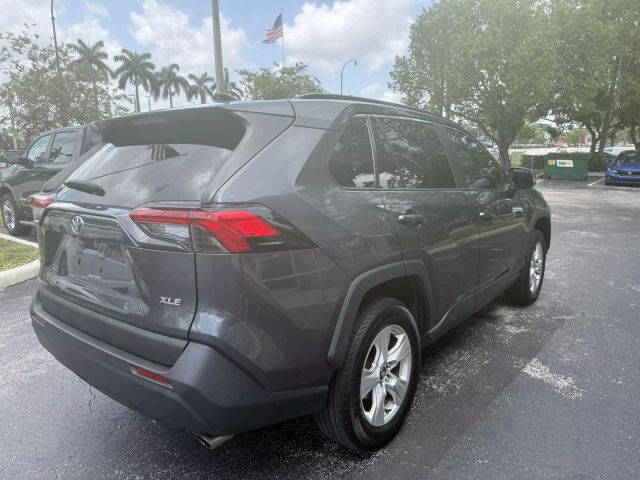2020 Toyota Rav4 - Image 4