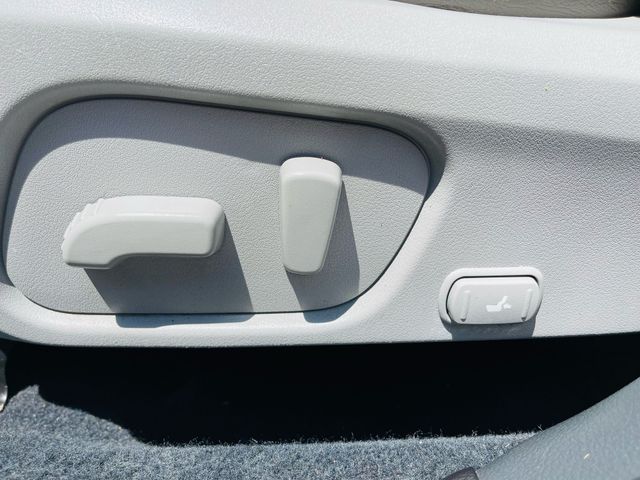 2016 Subaru Forester - Image 30