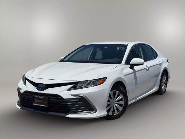 2022 Toyota Camry Hybrid - Image 5