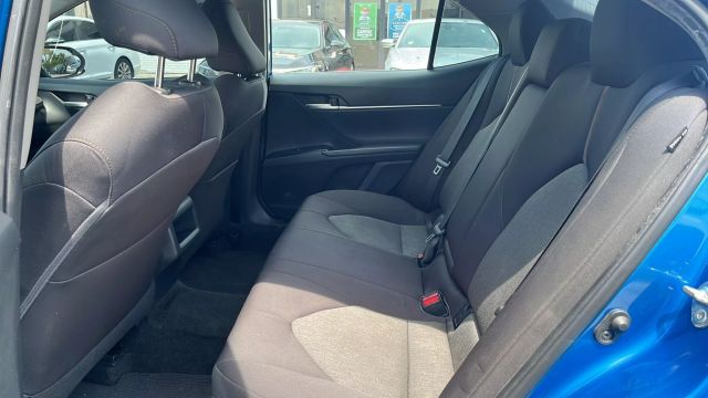 2019 Toyota Camry - Image 32