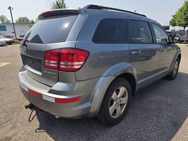 2010 Dodge Journey - Image 4