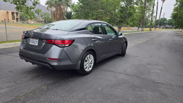 2020 Nissan Sentra - Image 5