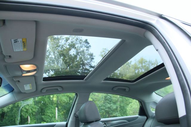 2011 Hyundai Sonata - Image 13