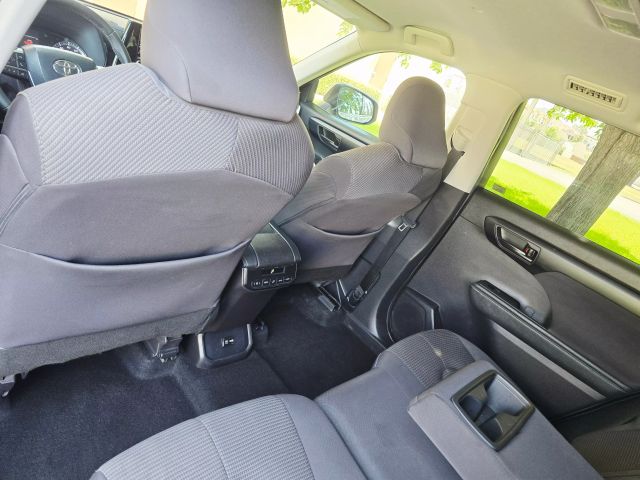 2020 Toyota Highlander - Image 39