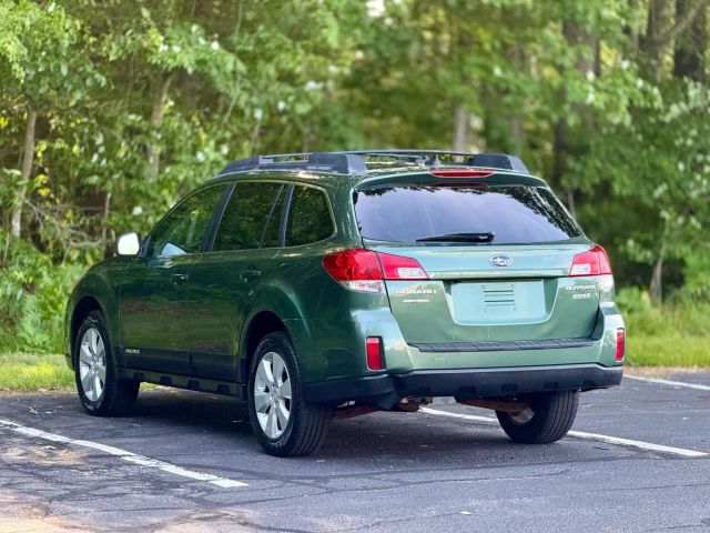 2011 Subaru Outback 2.5i Limited Wagon 4d - Image 7