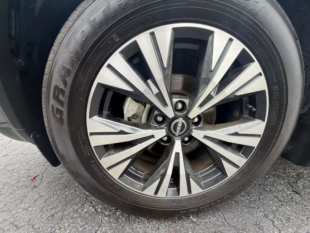 2021 Nissan Rogue - Image 29