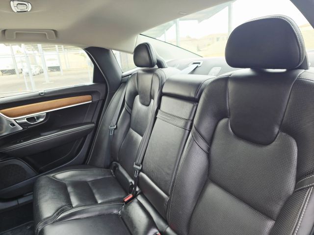 2017 Volvo S90 - Image 37