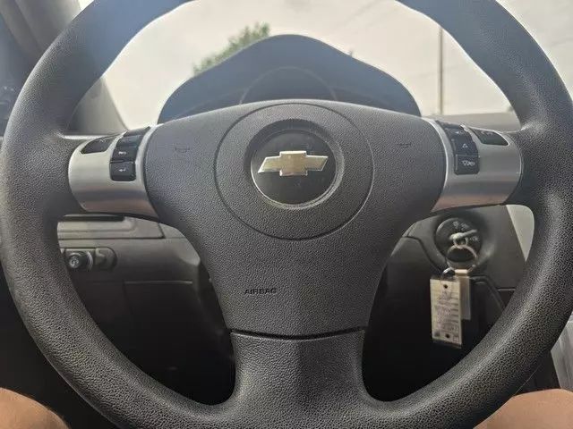 2009 Chevrolet Malibu - Image 13