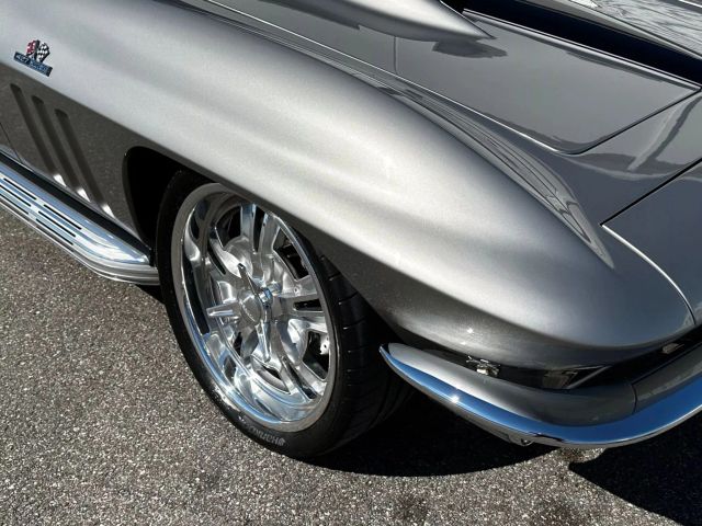 1966 Chevrolet Corvette Coupe 427/390hp - Image 10