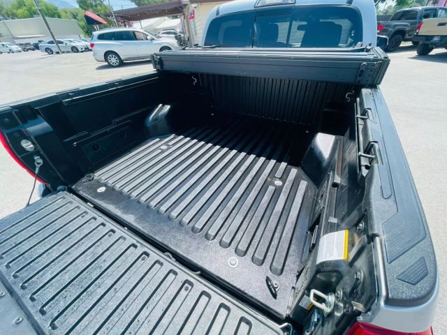 2018 Toyota Tacoma Double Cab - Image 17