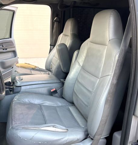 2002 Ford Excursion - Image 42