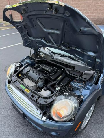 2009 Mini Hardtop Cooper Hatchback 2d - Image 21