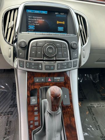2012 Buick Lacrosse - Image 18