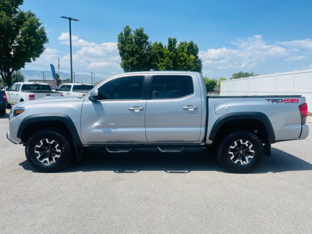 2018 Toyota Tacoma Double Cab - Image 11