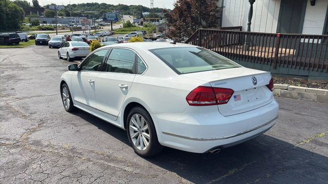 2013 Volkswagen Passat - Image 7