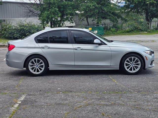 2017 Bmw 3 Series - Image 4