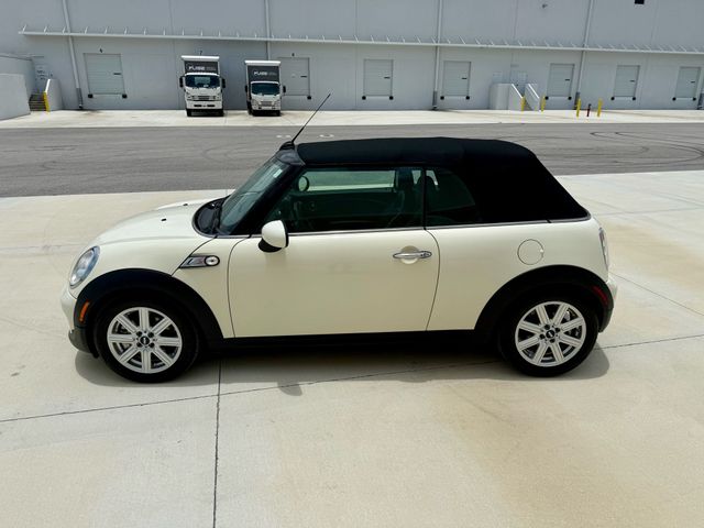 2015 Mini Convertible - Image 31