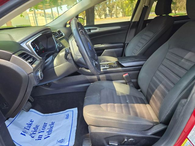 2019 Ford Fusion - Image 14