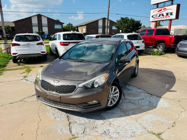 2014 Kia Forte - Image 2