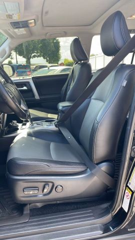 2018 Toyota 4runner - Image 11
