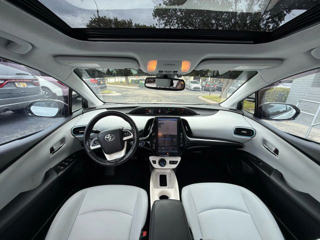 2018 Toyota Prius - Image 10