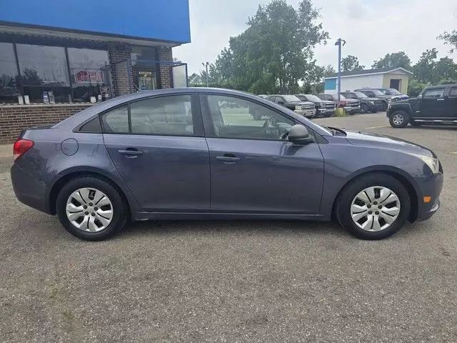 2013 Chevrolet Cruze - Image 6