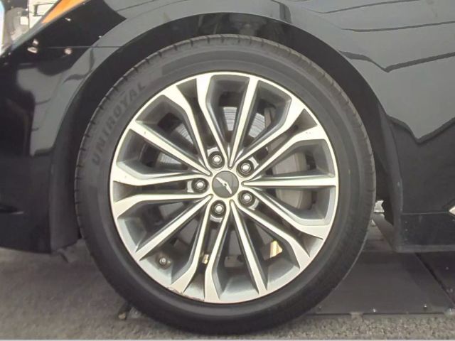 2017 Genesis G80 - Image 22
