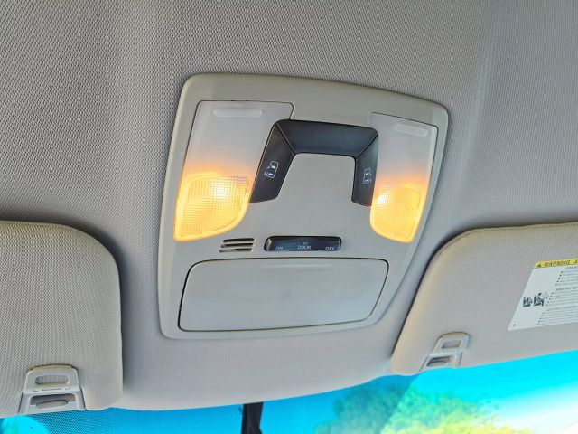 2017 Toyota Sienna - Image 22