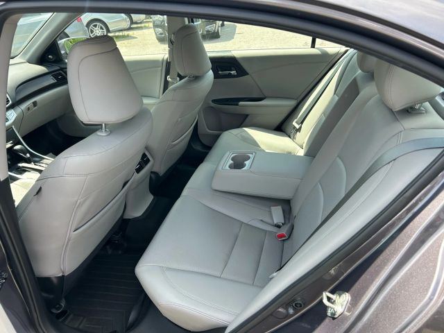 2015 Honda Accord - Image 11