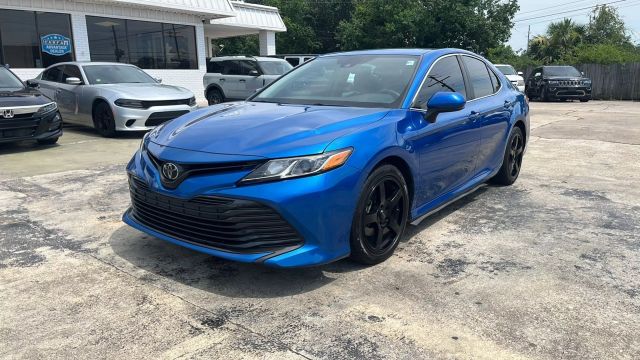 2019 Toyota Camry - Image 5