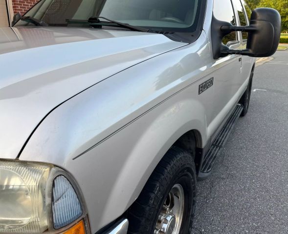 2002 Ford Excursion - Image 23