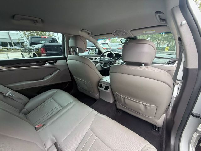 2018 Genesis G80 - Image 15