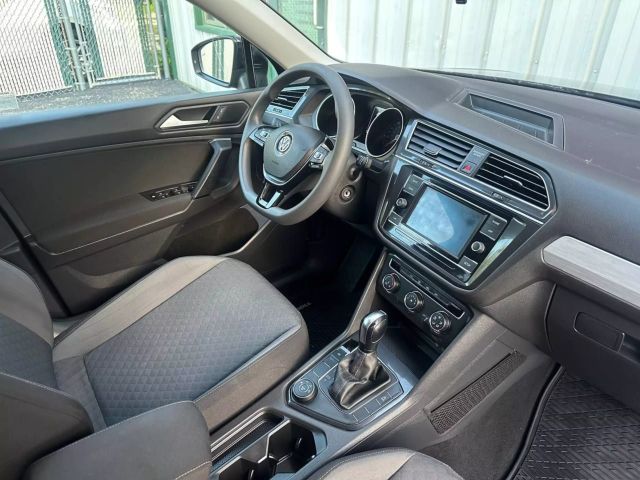 2019 Volkswagen Tiguan - Image 23