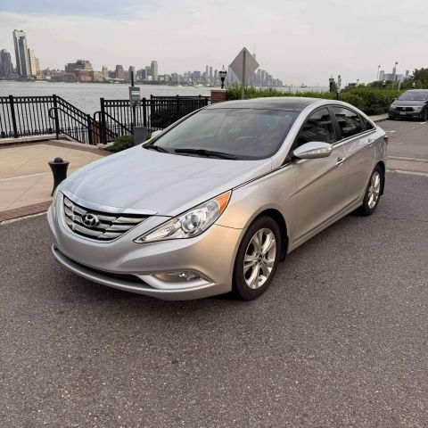 2012 Hyundai Sonata Limited Sedan 4d - Image 4