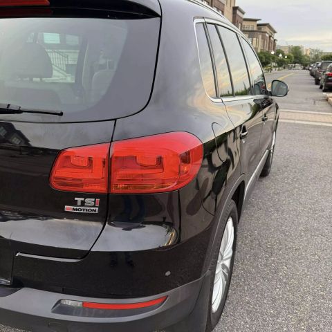 2016 Volkswagen Tiguan 2.0t Se 4motion Sport Utility 4d - Image 13