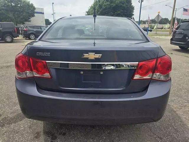 2013 Chevrolet Cruze - Image 5