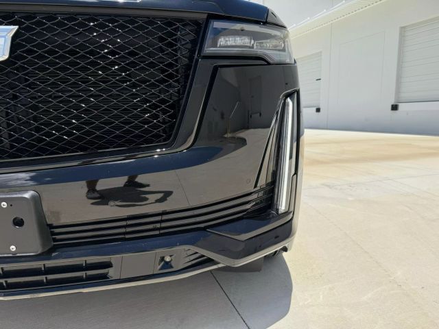 2022 Cadillac Escalade - Image 47