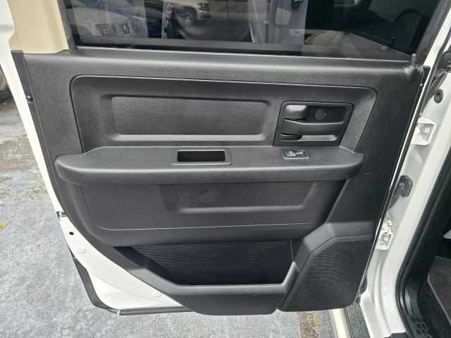 2016 Ram 2500 Crew Cab - Image 24