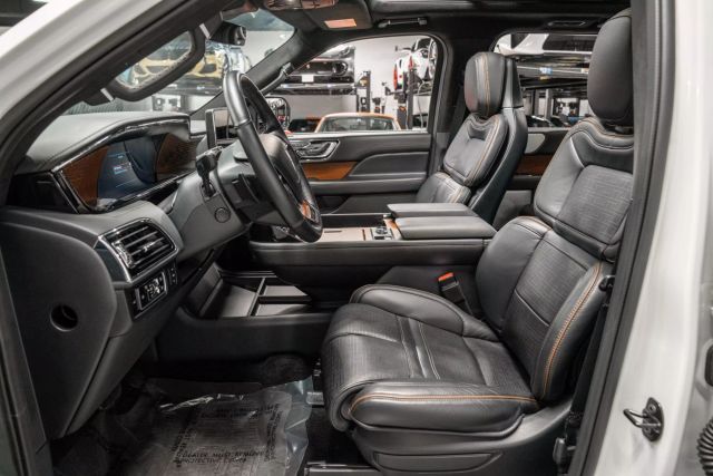 2024 Lincoln Navigator Black Label Sport Utility 4d - - Image 28