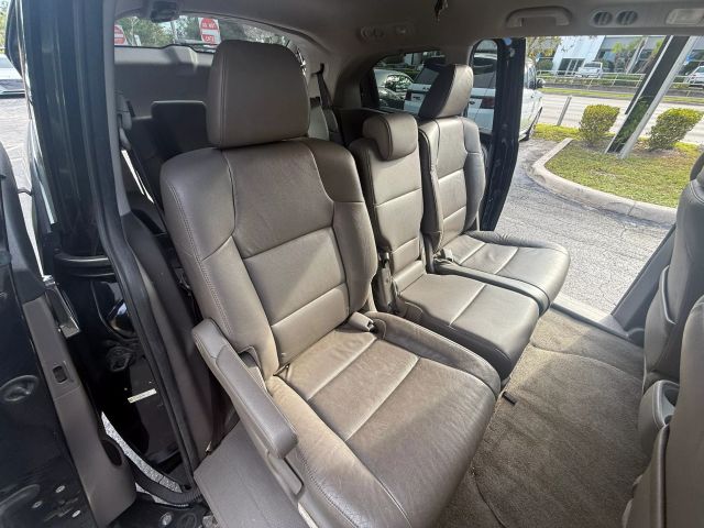 2015 Honda Odyssey - Image 15