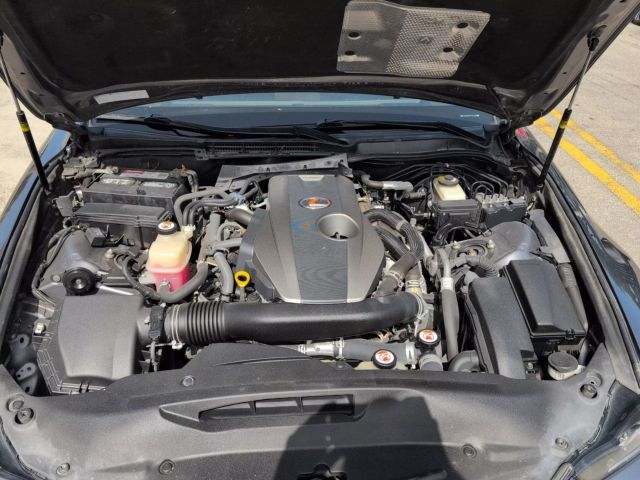 2018 Lexus Is - Image 20