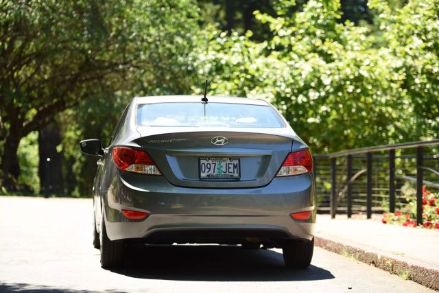 2014 Hyundai Accent - Image 10