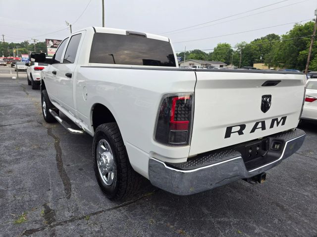 2016 Ram 2500 Crew Cab - Image 4