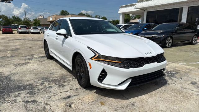 2022 Kia K5 - Image 9