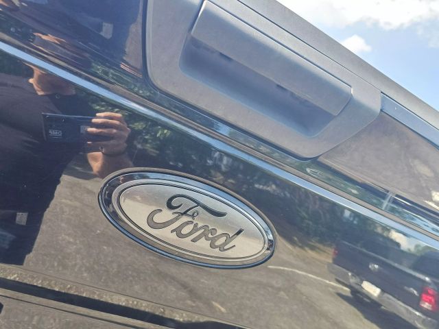 2017 Ford F150 Supercrew Cab - Image 10